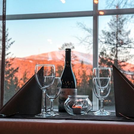 Hotel Yllaesrinne Yllasjarvi Bagian luar foto
