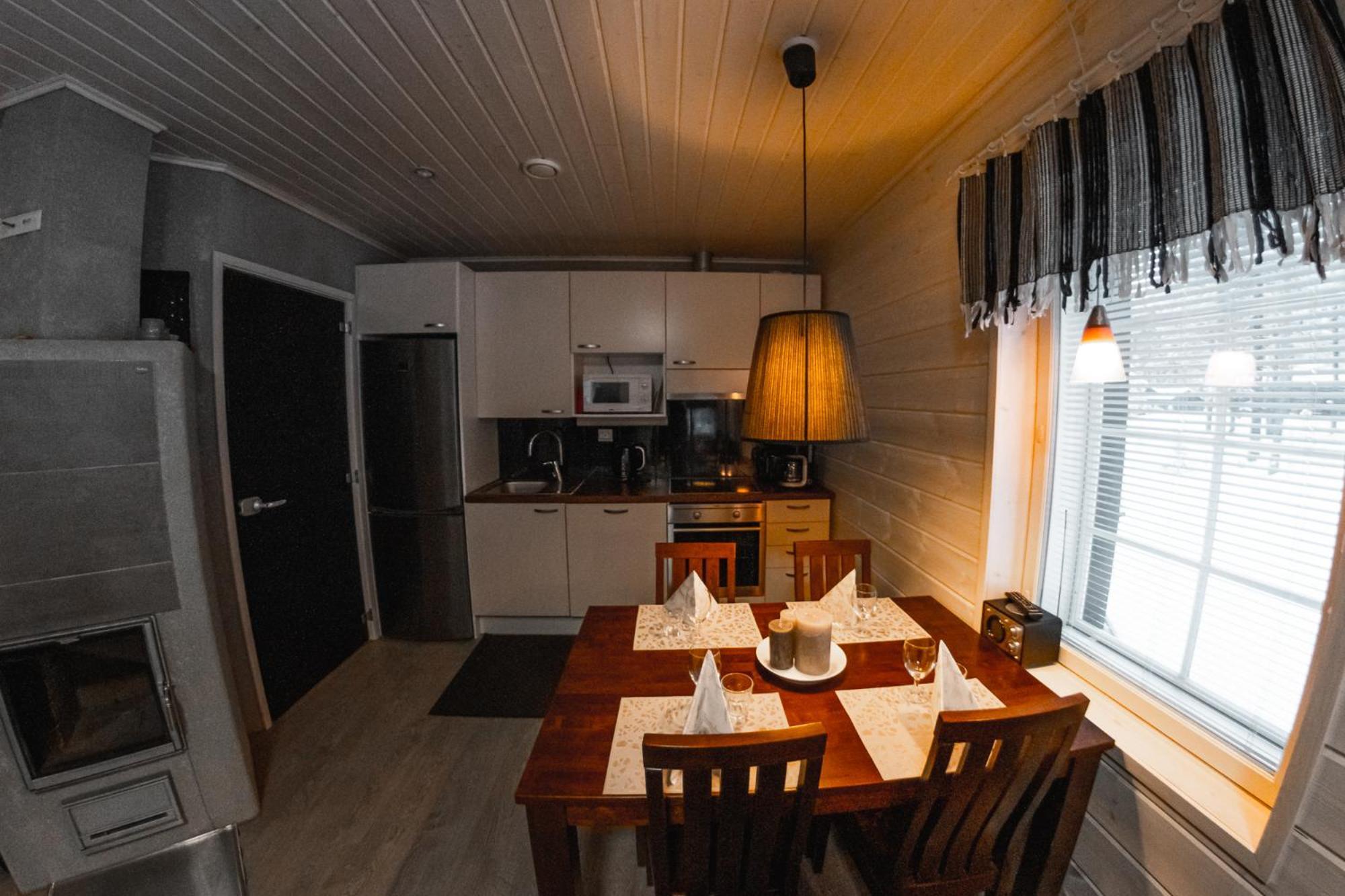 Hotel Yllaesrinne Yllasjarvi Bagian luar foto