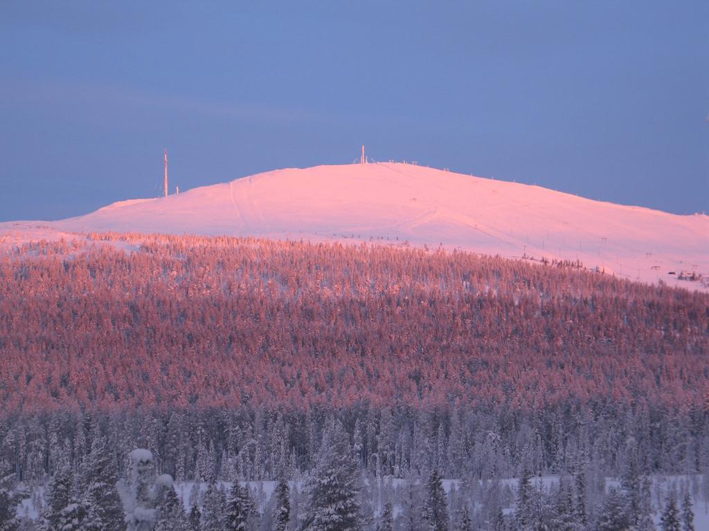 Hotel Yllaesrinne Yllasjarvi Bagian luar foto