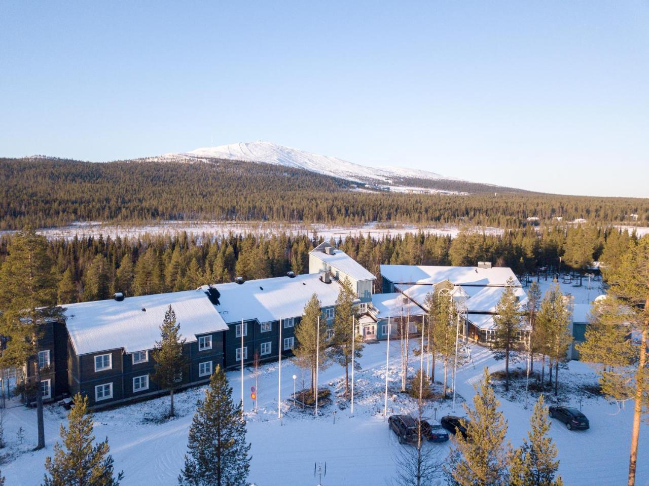 Hotel Yllaesrinne Yllasjarvi Bagian luar foto