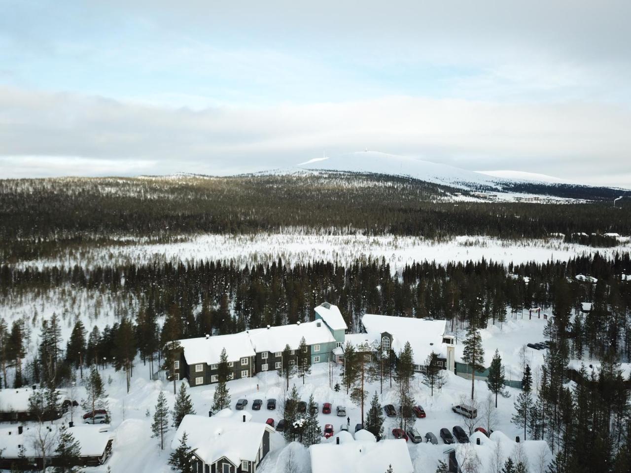 Hotel Yllaesrinne Yllasjarvi Bagian luar foto