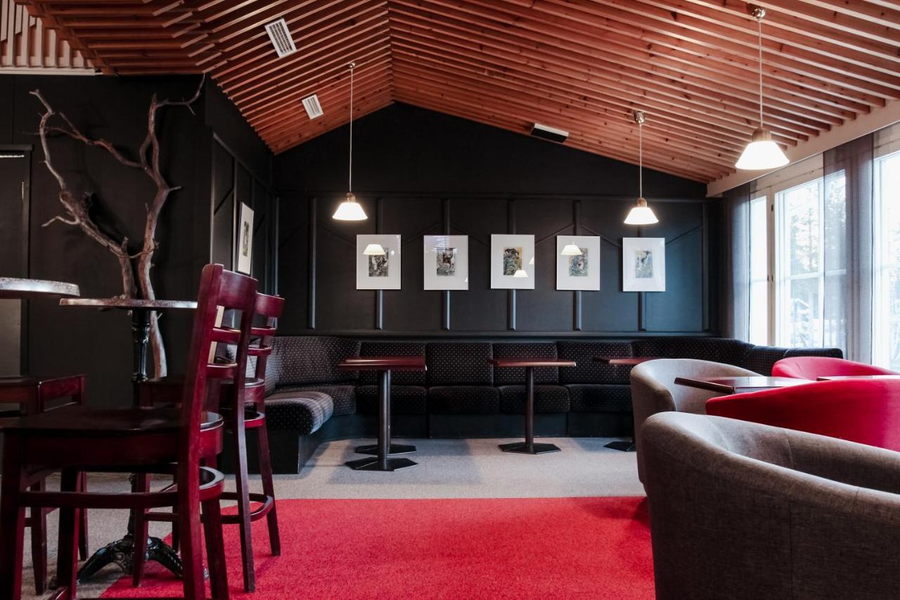 Hotel Yllaesrinne Yllasjarvi Bagian luar foto