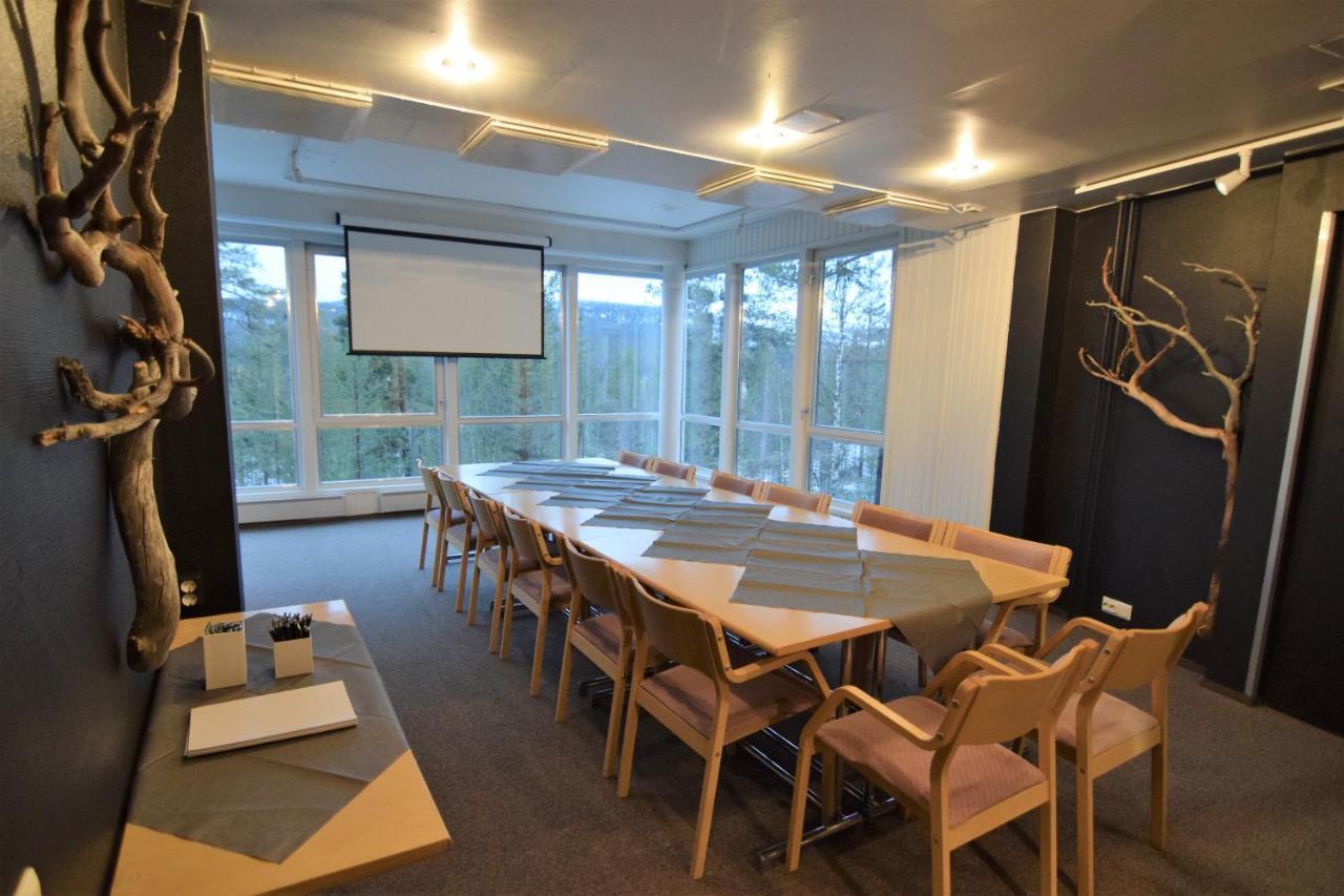 Hotel Yllaesrinne Yllasjarvi Bagian luar foto