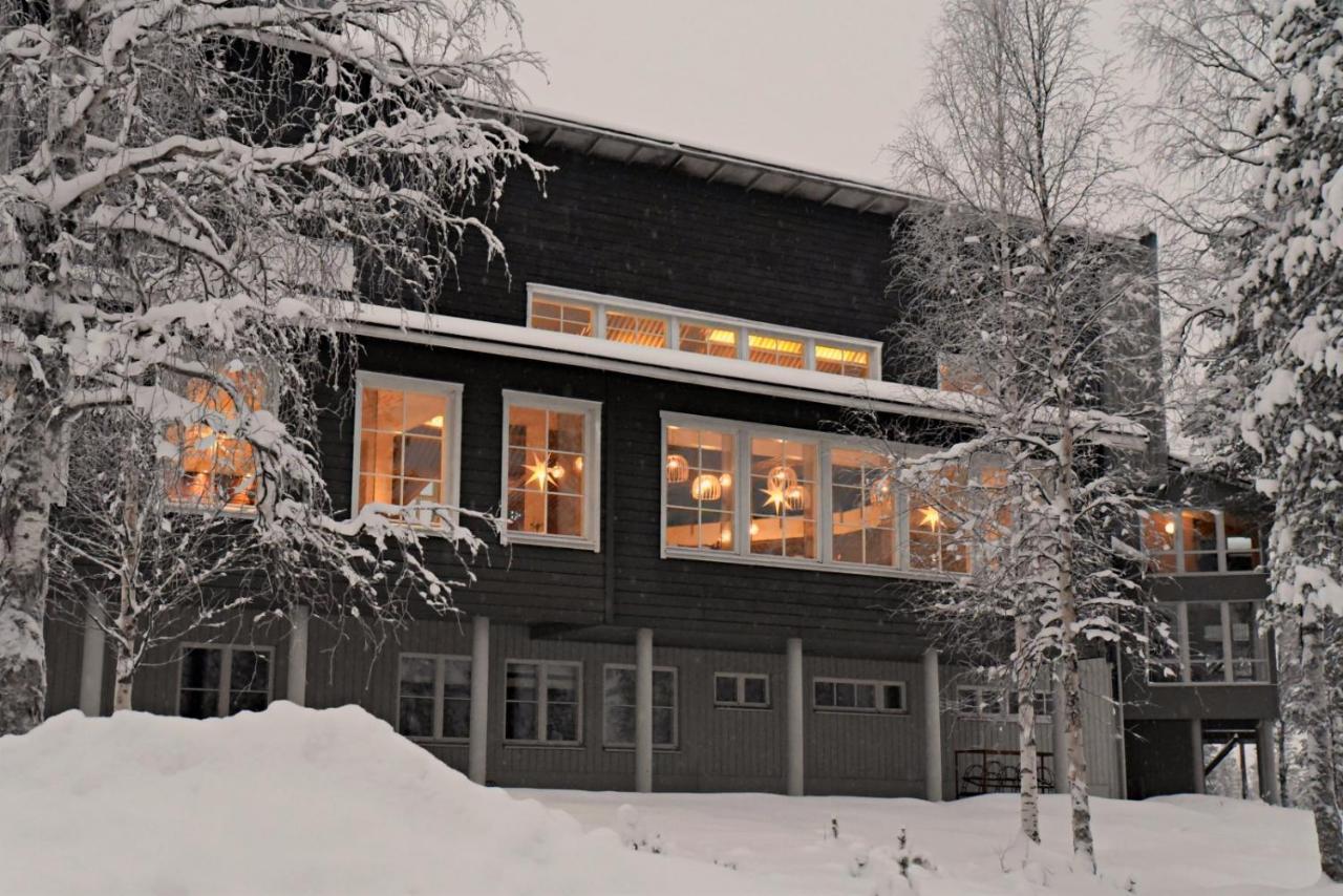 Hotel Yllaesrinne Yllasjarvi Bagian luar foto
