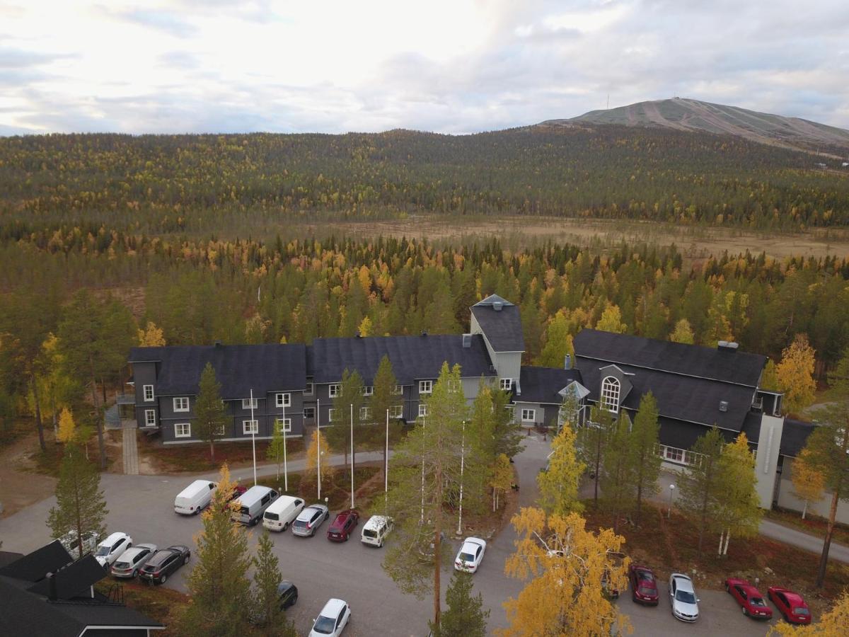 Hotel Yllaesrinne Yllasjarvi Bagian luar foto